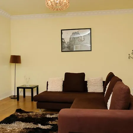 Fascinating In Historic Apartment *