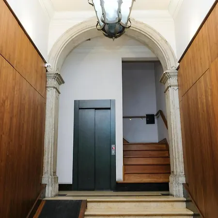 Fascinating In Historic Daire